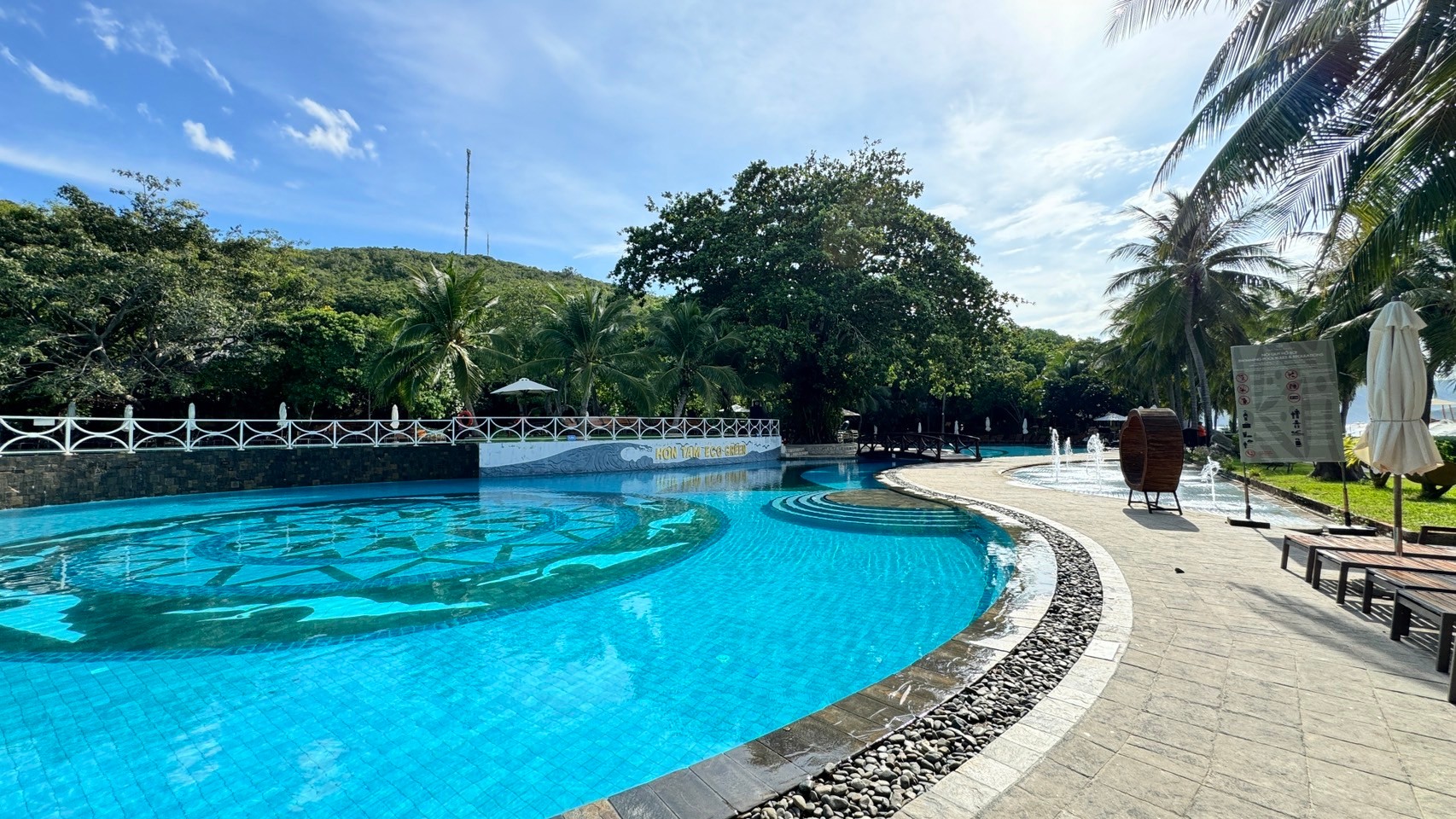 越南蠶島戶外泳池