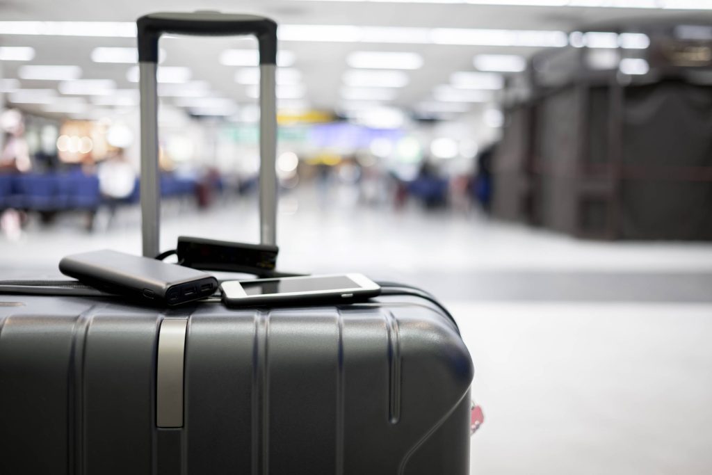 搭機入境日本行動電源一定要隨身攜帶,千萬別將行動電源打包至托運行李中喔!