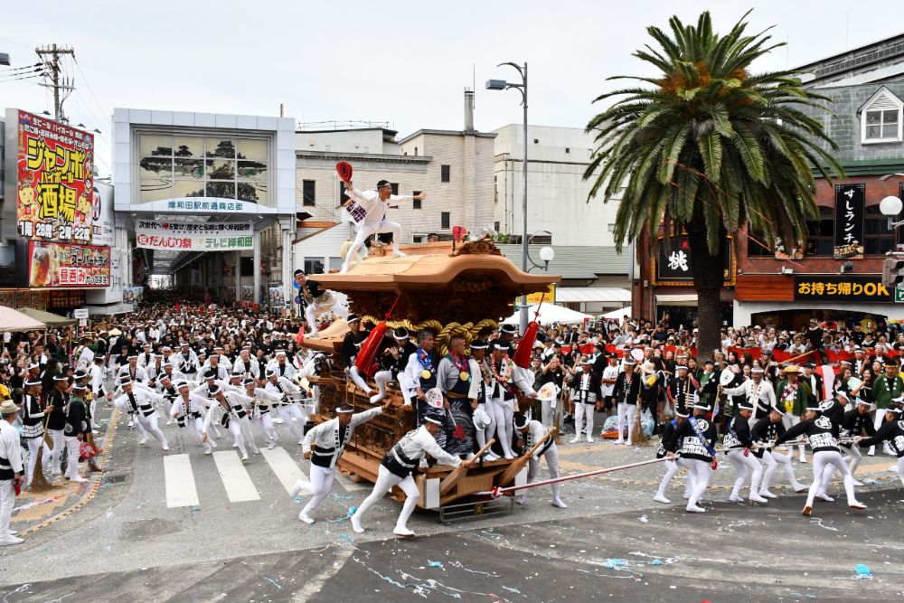 岸和田地車是日本最盛大、最激烈的地車祭典。（圖片來源：岸和田地車祭 官方網站）