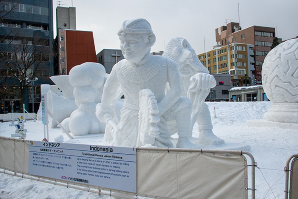 北海道札幌雪祭期間，在大通公園展示巨型雕塑。（圖片來源：札幌雪祭 官方網站）