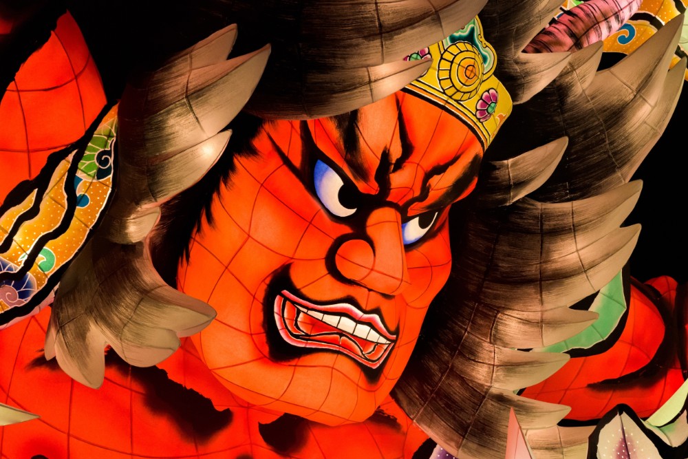 日本祭典青森睡魔祭上吸睛的視覺主題，吸引遊客參加祭典。